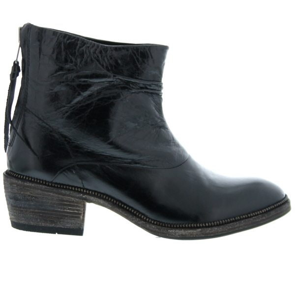 IL93 - Black - Footwear and boots from Blackstone Shoes